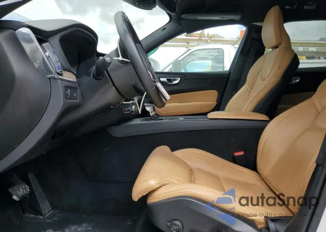 2021 Volvo Xc60 T5 Inscription from USA, damaged, VIN YV4102DL2M1744264